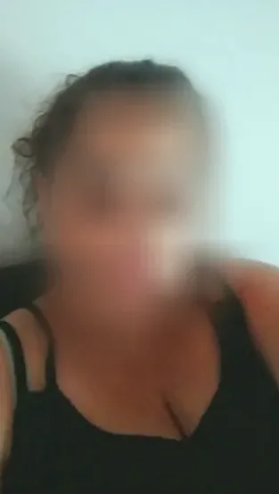 Leonie, 33