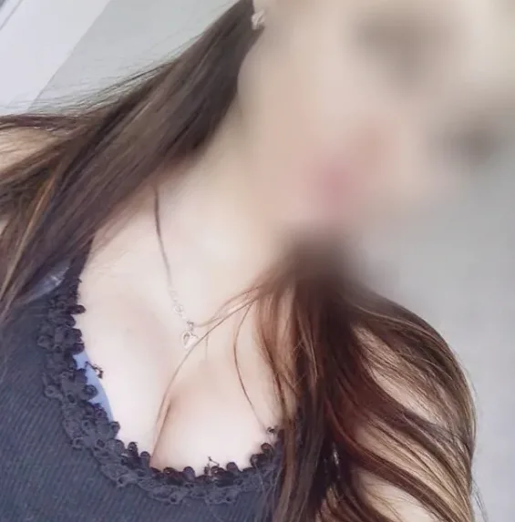 Luisa, 26