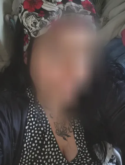 Manuela, 36