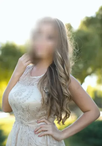 Neele, 29