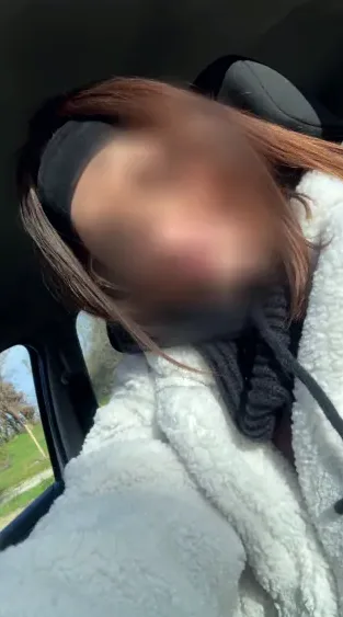 Sarah, 24